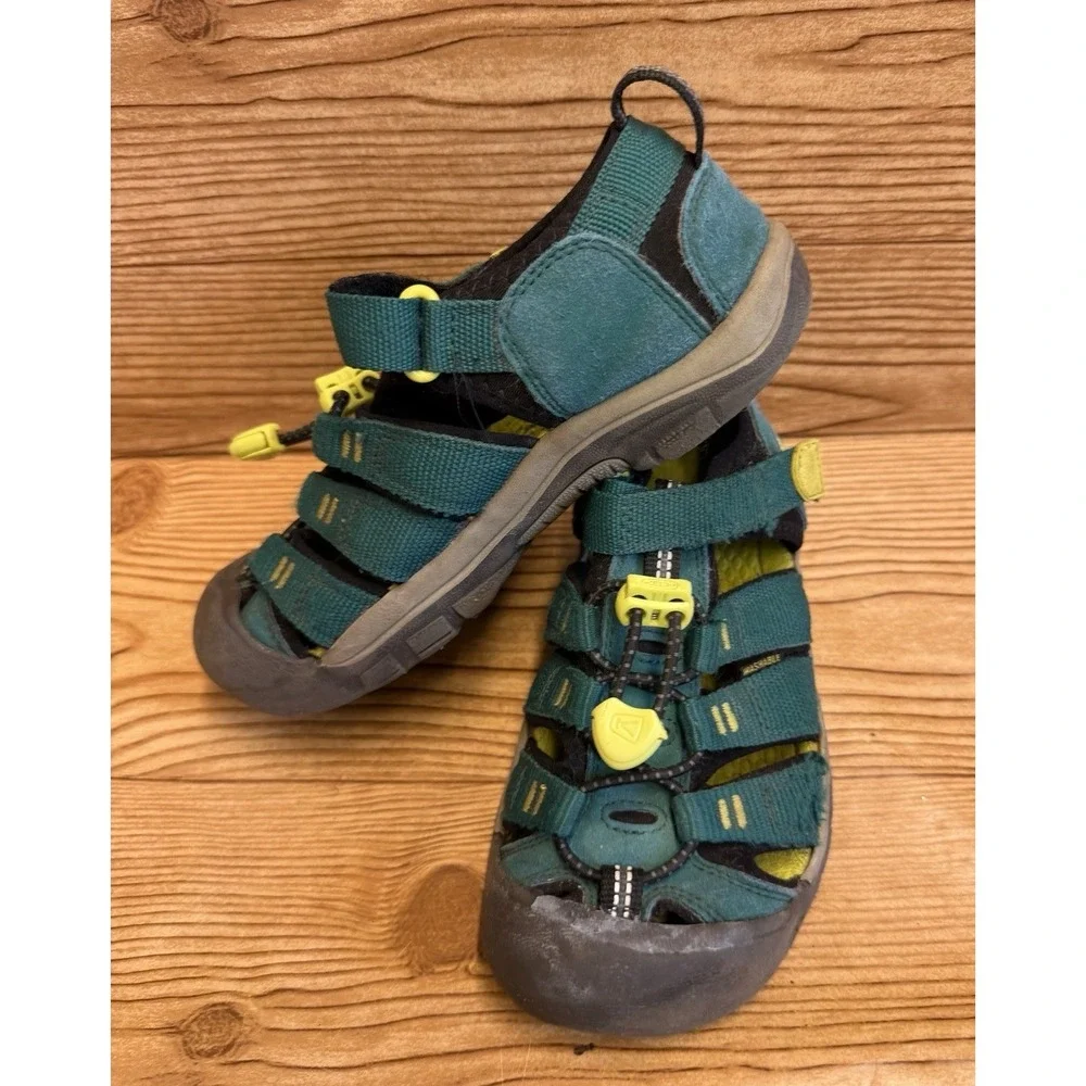 Keen Kids Newport H2 Waterproof Hiking Sandals Green & Yellow Youth Size 1 US